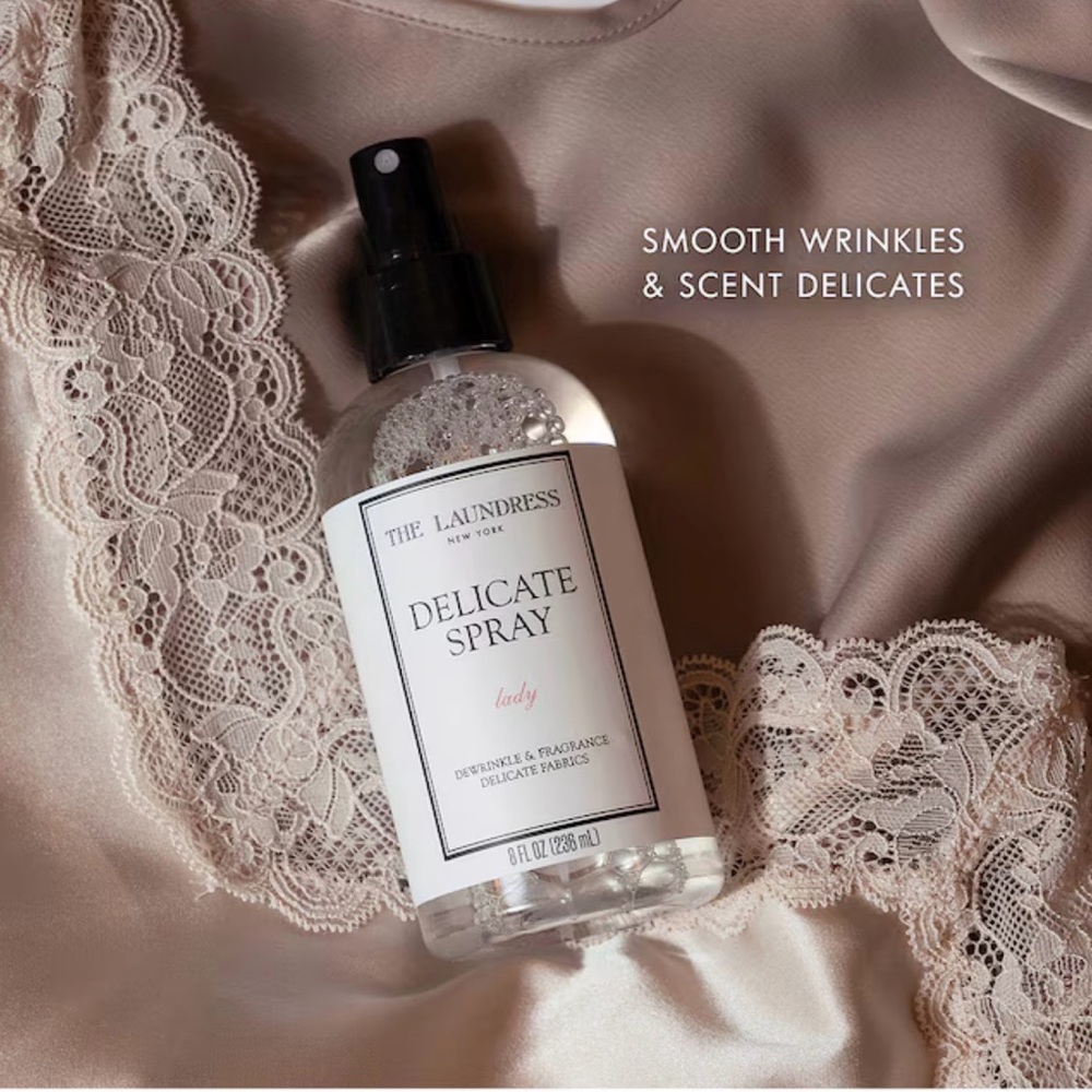 The Laundress Delicate Wrinkle Release Spray - Lady fragrance💕💕 - Picture 7 of 8
